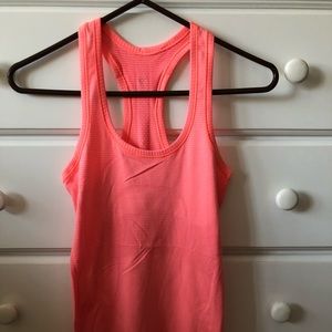 Lululemon Swiftly Tech Tank